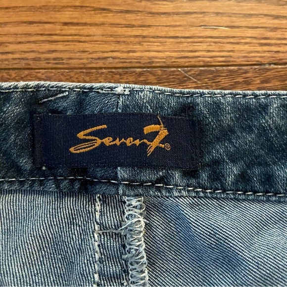 🛍️3/$30 7FAM (7 For All Mankind) women’s flared  jeans in size 8 - Picture 6 of 16